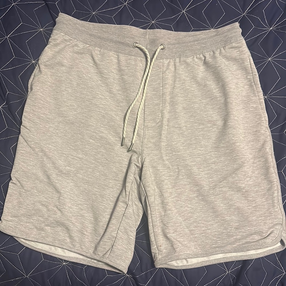 Austin Sweatshort Vuori men’s medium Heather grey